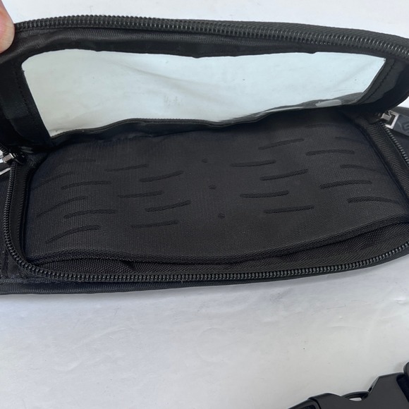 Sporteer Kinetic K1 Running Belt Phone Holder with Touchscreen - Picture 9 of 10